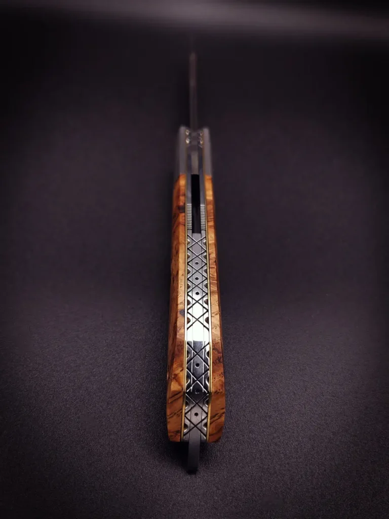 Couteau pliant fermé de Benjamin Rogez