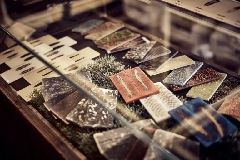 Plaques de matériaux pour manches de couteaux chez Mercorne